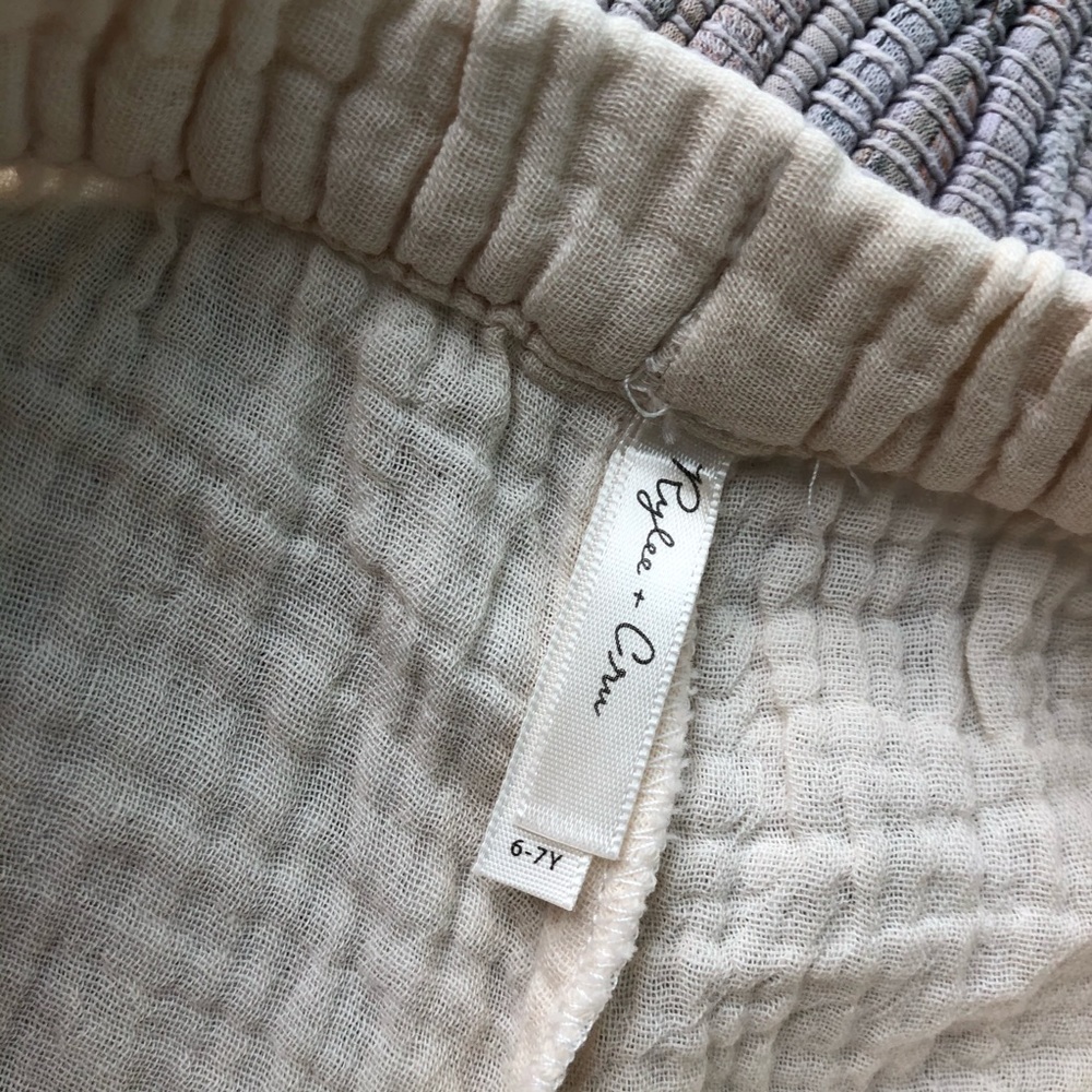 Rylee + Cru shorts Girls 6-7 Years Textured Lace Trim Elastic Waist Cream - Picture 2 of 3